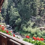 马桑卡兰旅馆 4*