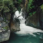 Hotel Maerzenklamm Stumm Im Zillertal Pensjonat
