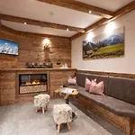 Pensjonat Hotel Maerzenklamm Stumm Im Zillertal
