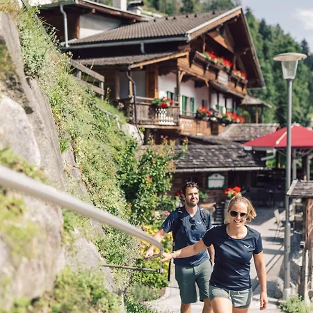 Hotel Maerzenklamm Stumm Im Zillertal Pensjonat